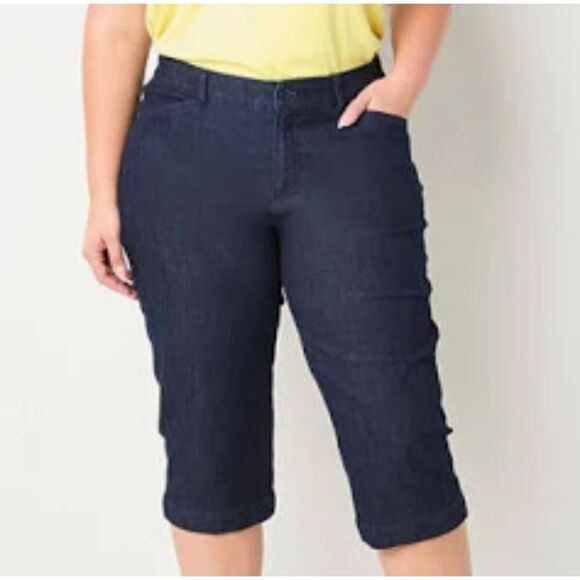 St. John's Bay Secretly Slender Mid Rise Plus Capris - Picture 1 of 7